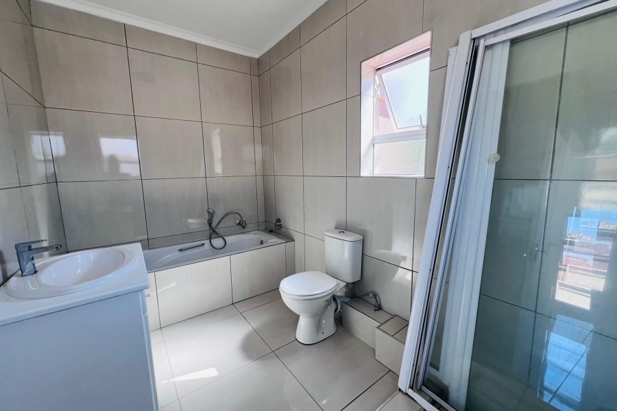 To Let 3 Bedroom Property for Rent in Century City Western Cape